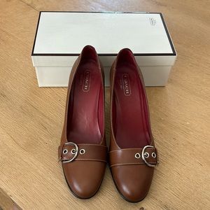 Coach Saddle brown Martinia Heels size 9 New in box
